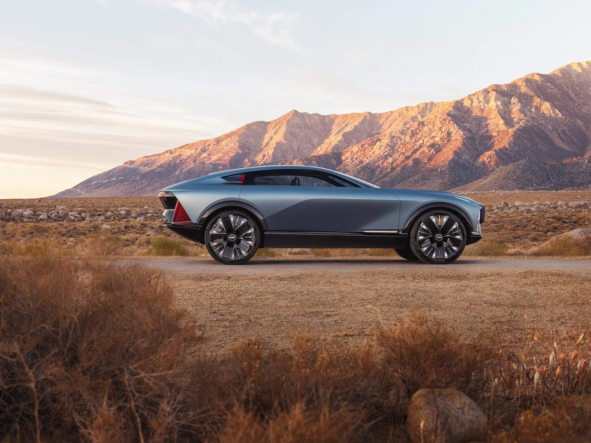 Cadillac Elevated Velocity Concept (2025) – boční profil