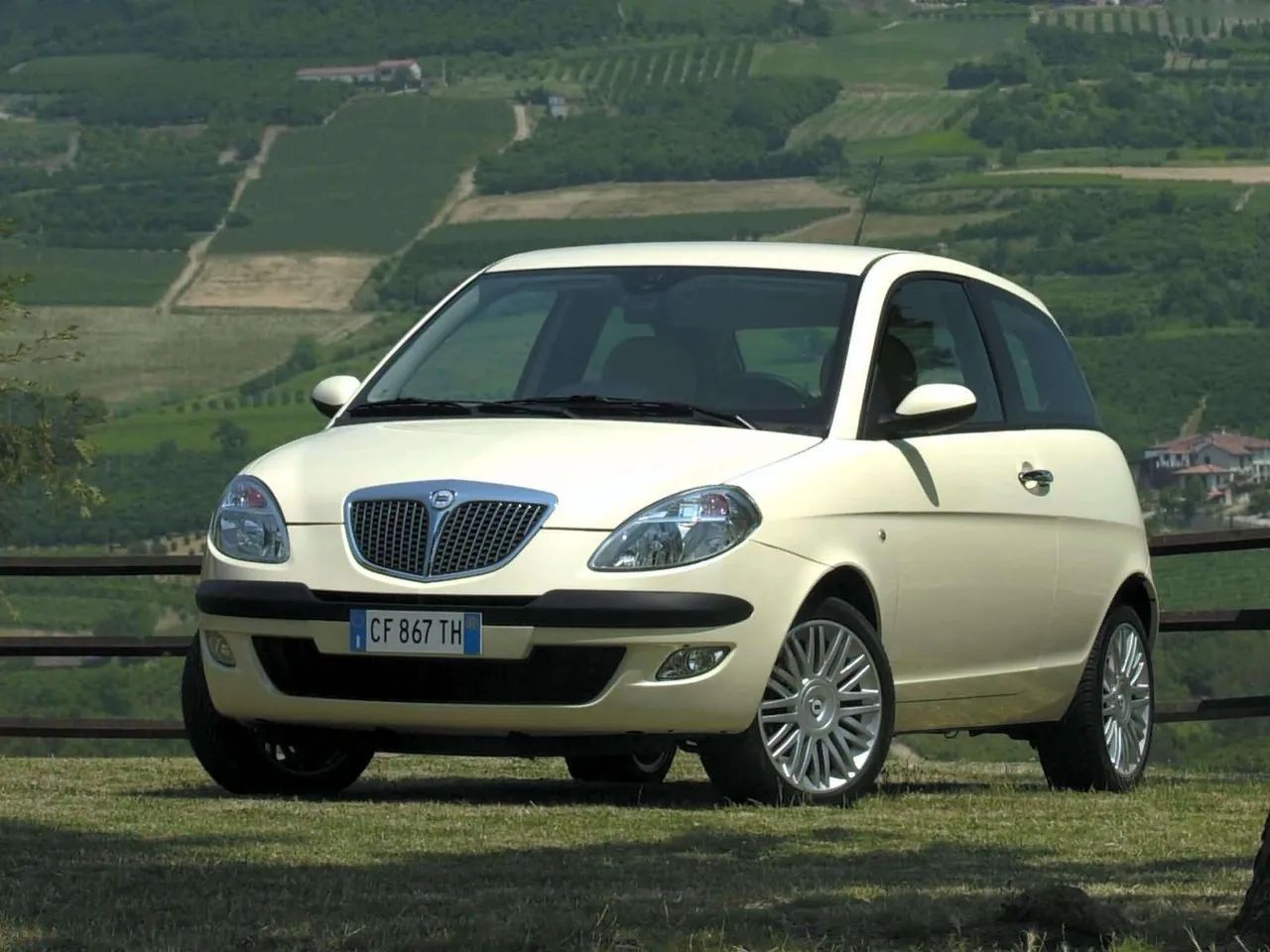 Lancia Ypsilon (2003)