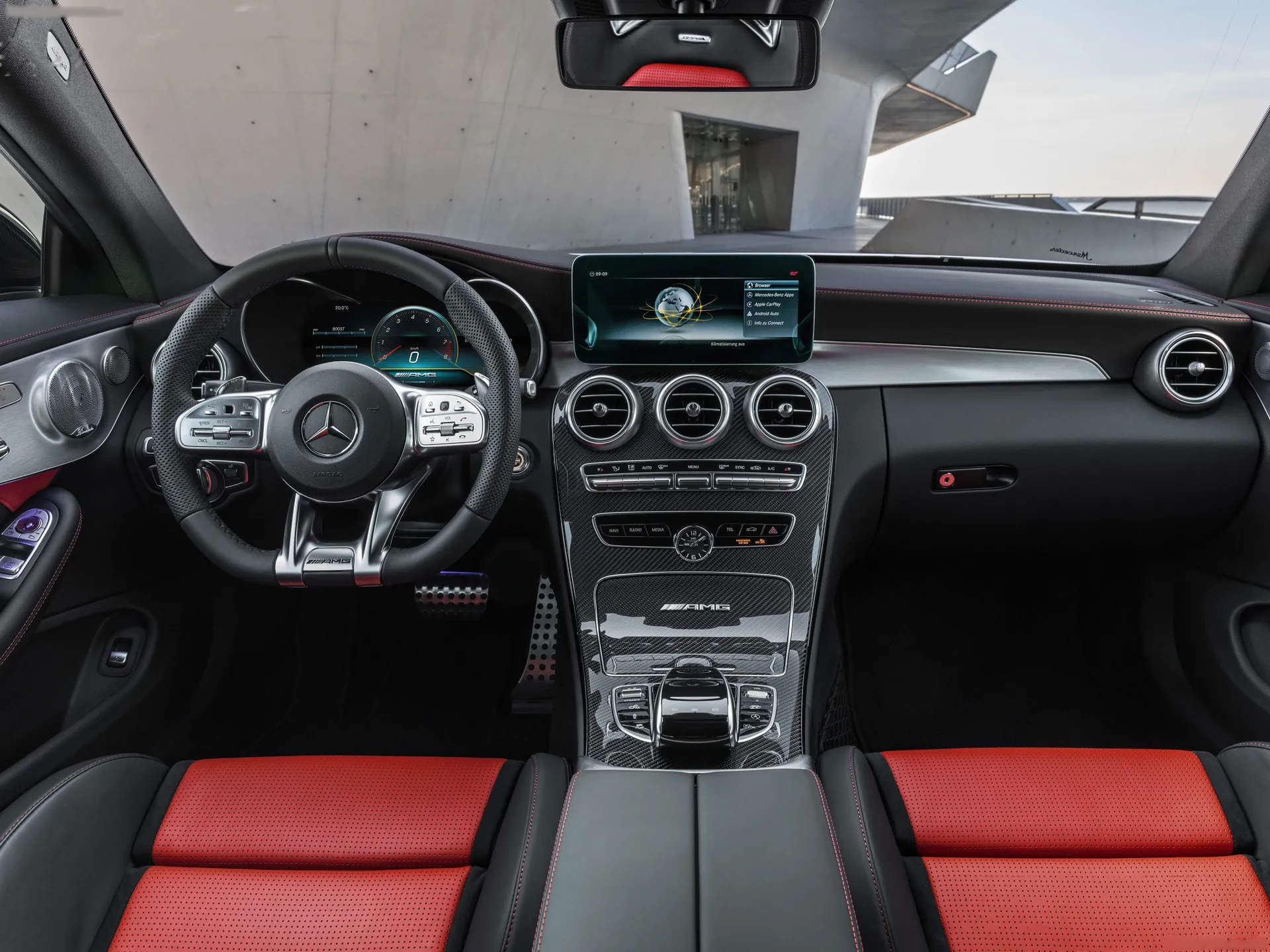 Mercedes-Benz C63 S AMG Coupe (2019) – interiér