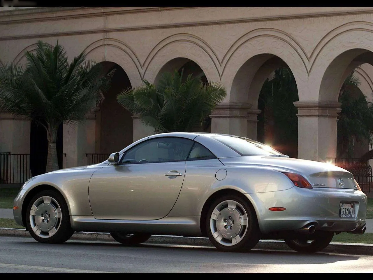 Lexus SC430 (2002) – zadní tříčtvrteční pohled