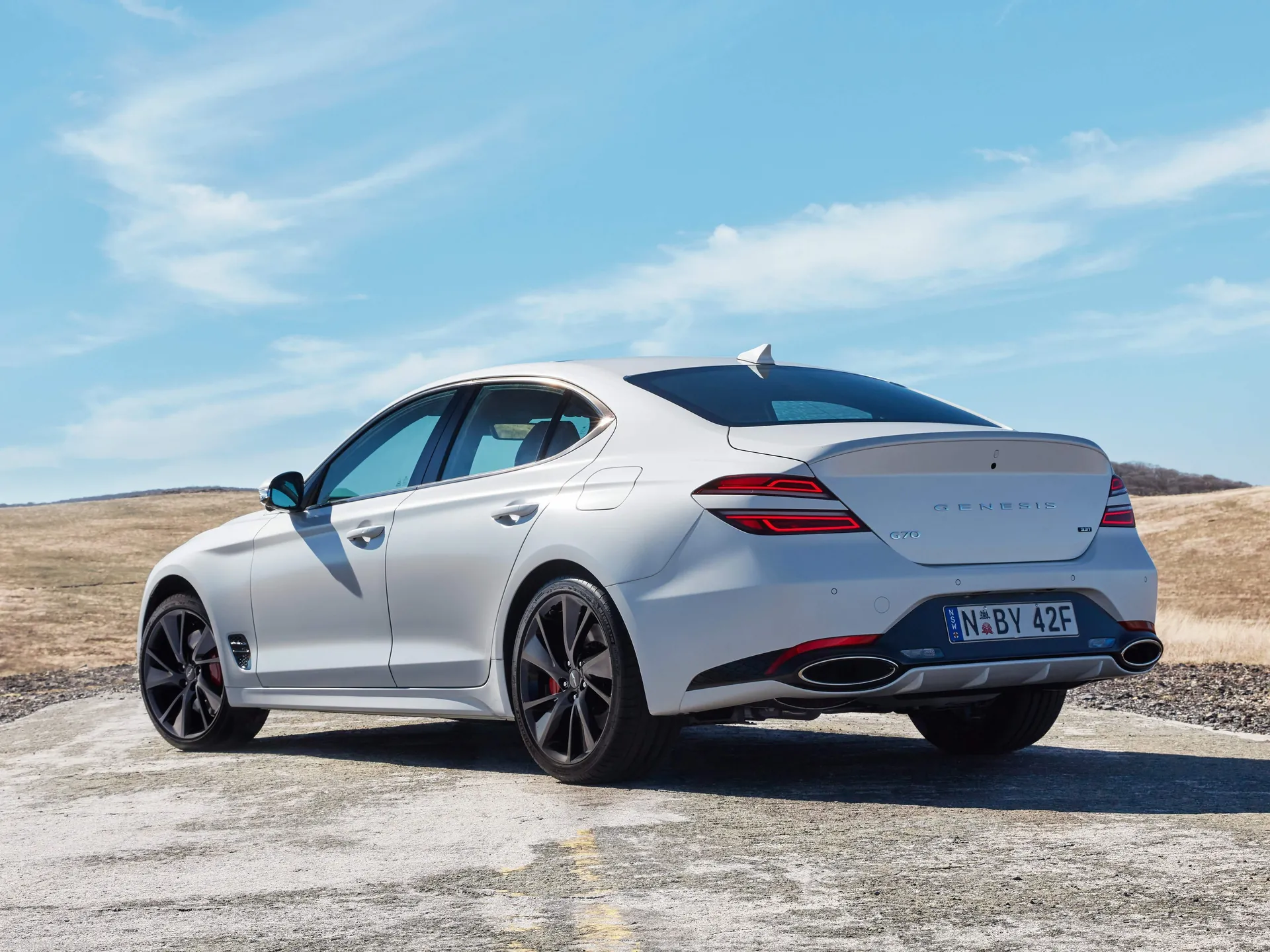 Genesis G70 (2022) – zadní tříčtvrteční pohled
