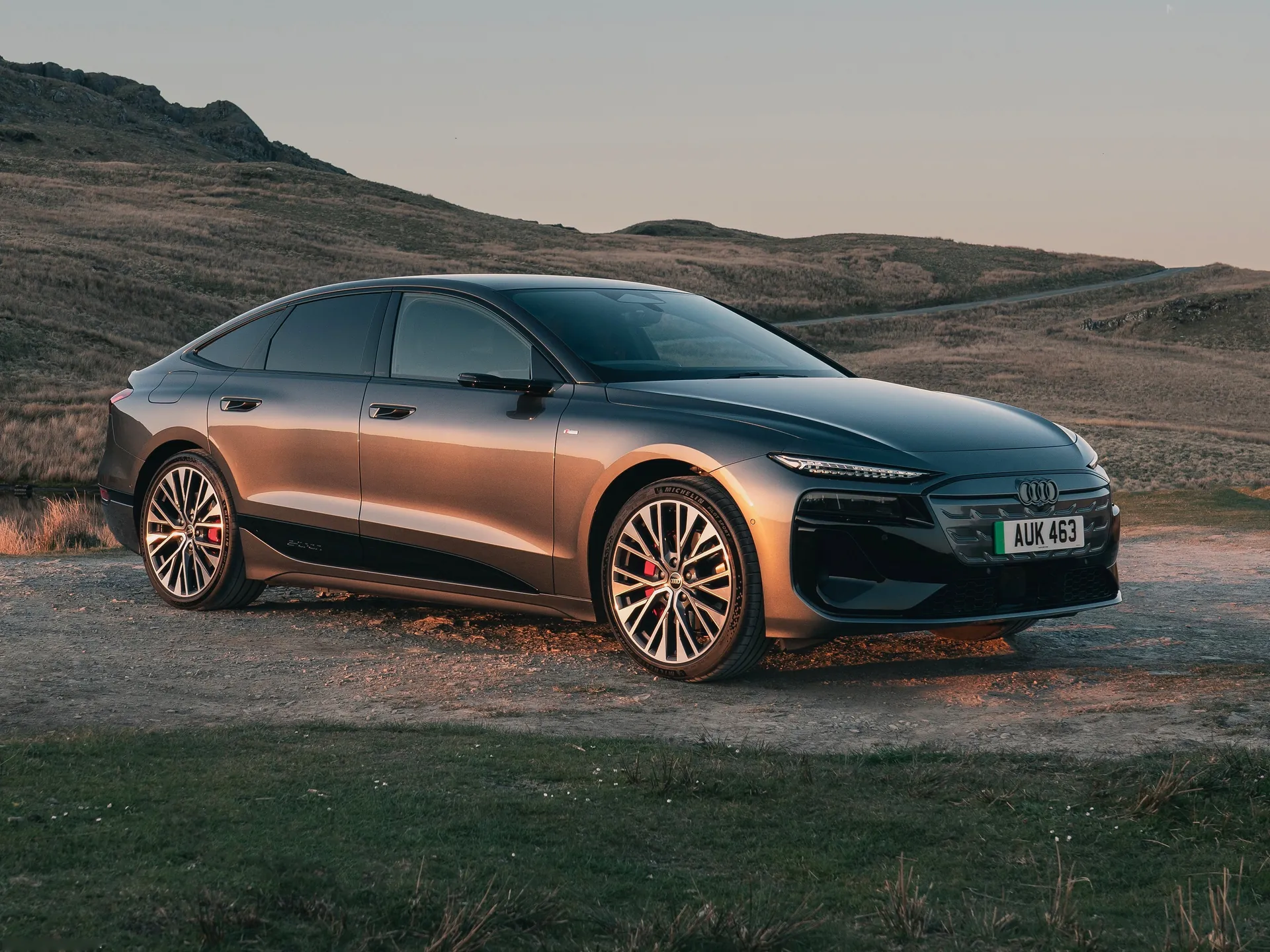 Audi A6 Sportback e-tron performance [UK] (2025)
