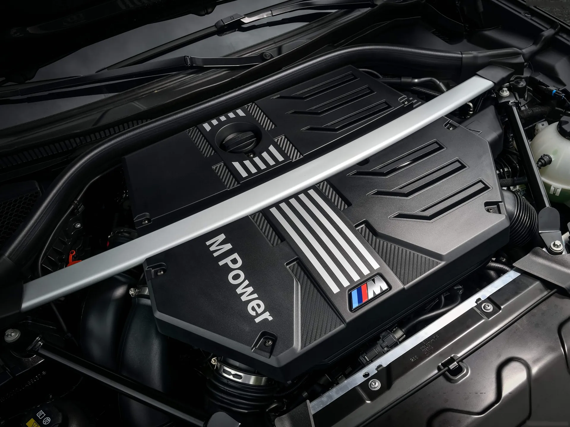 BMW X4 M Competition (2020) - Engine Bay