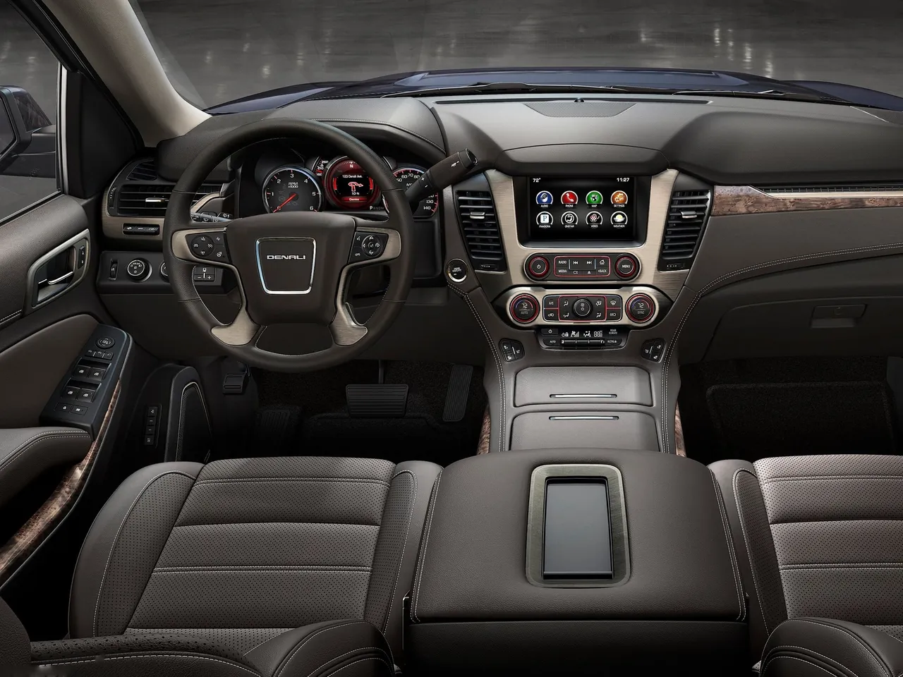 GMC Yukon Denali (2015) – interiér