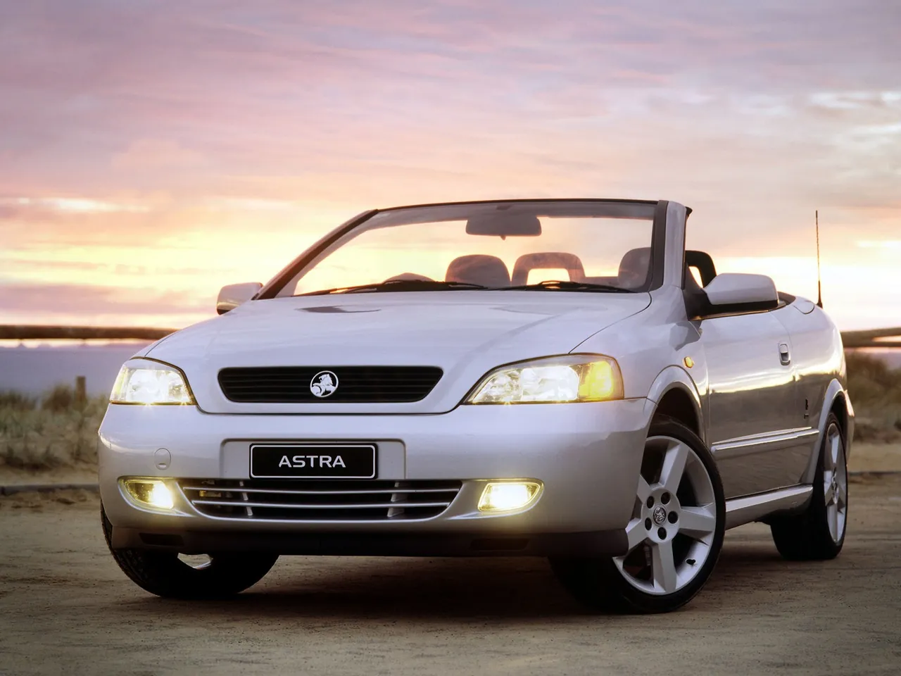 Holden Astra Convertible (2003)