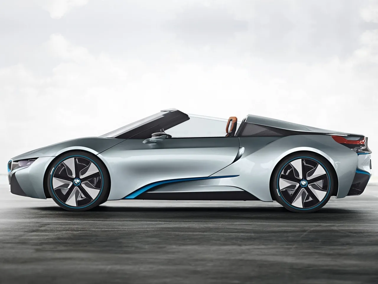 BMW i8 Spyder Concept (2012) – boční profil
