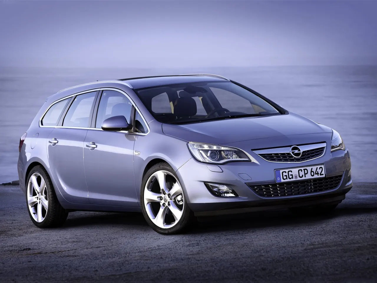Opel Astra Sports Tourer (2011)