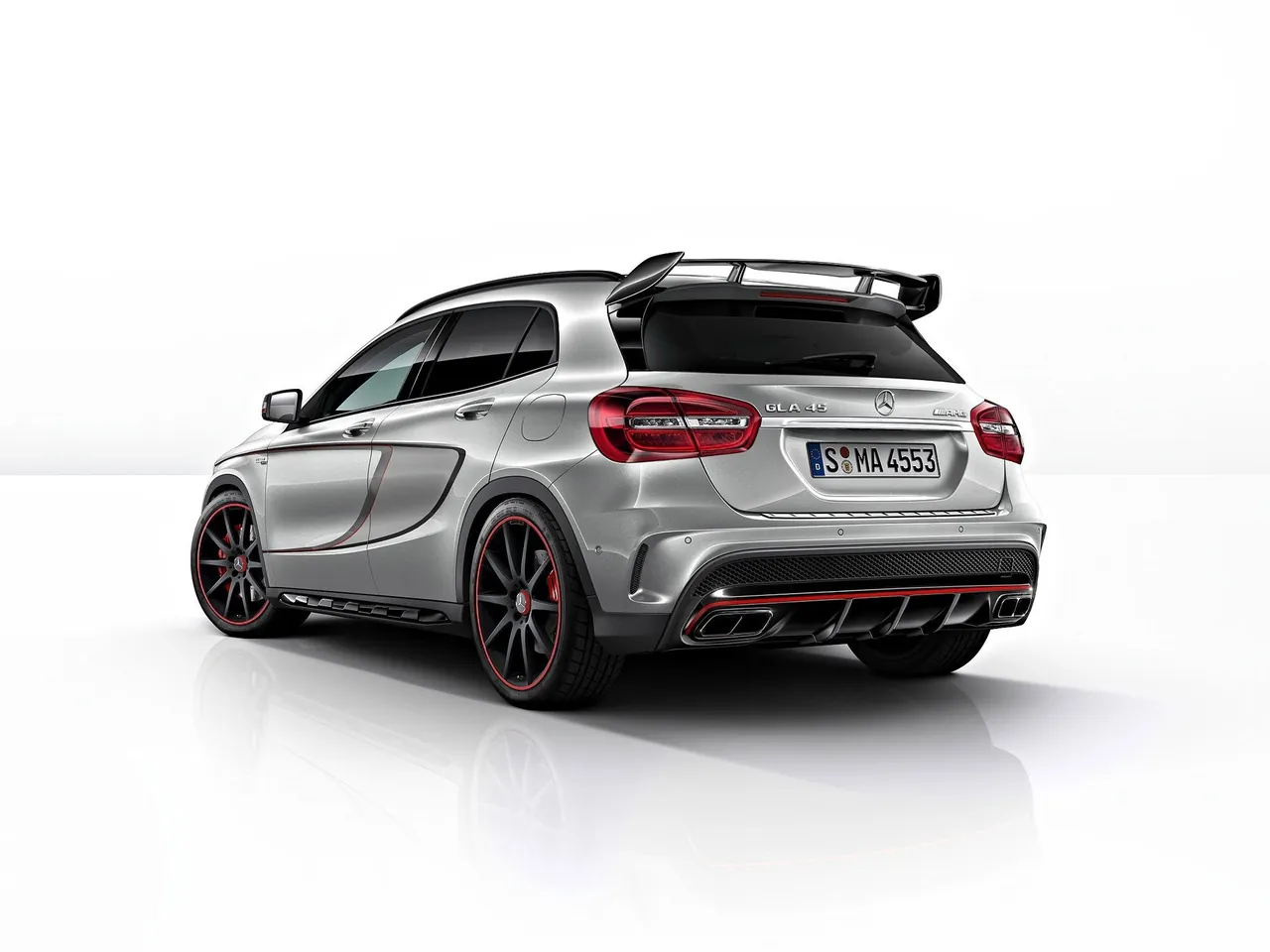 Mercedes-Benz GLA45 AMG (2015) - Rear Three-Quarter