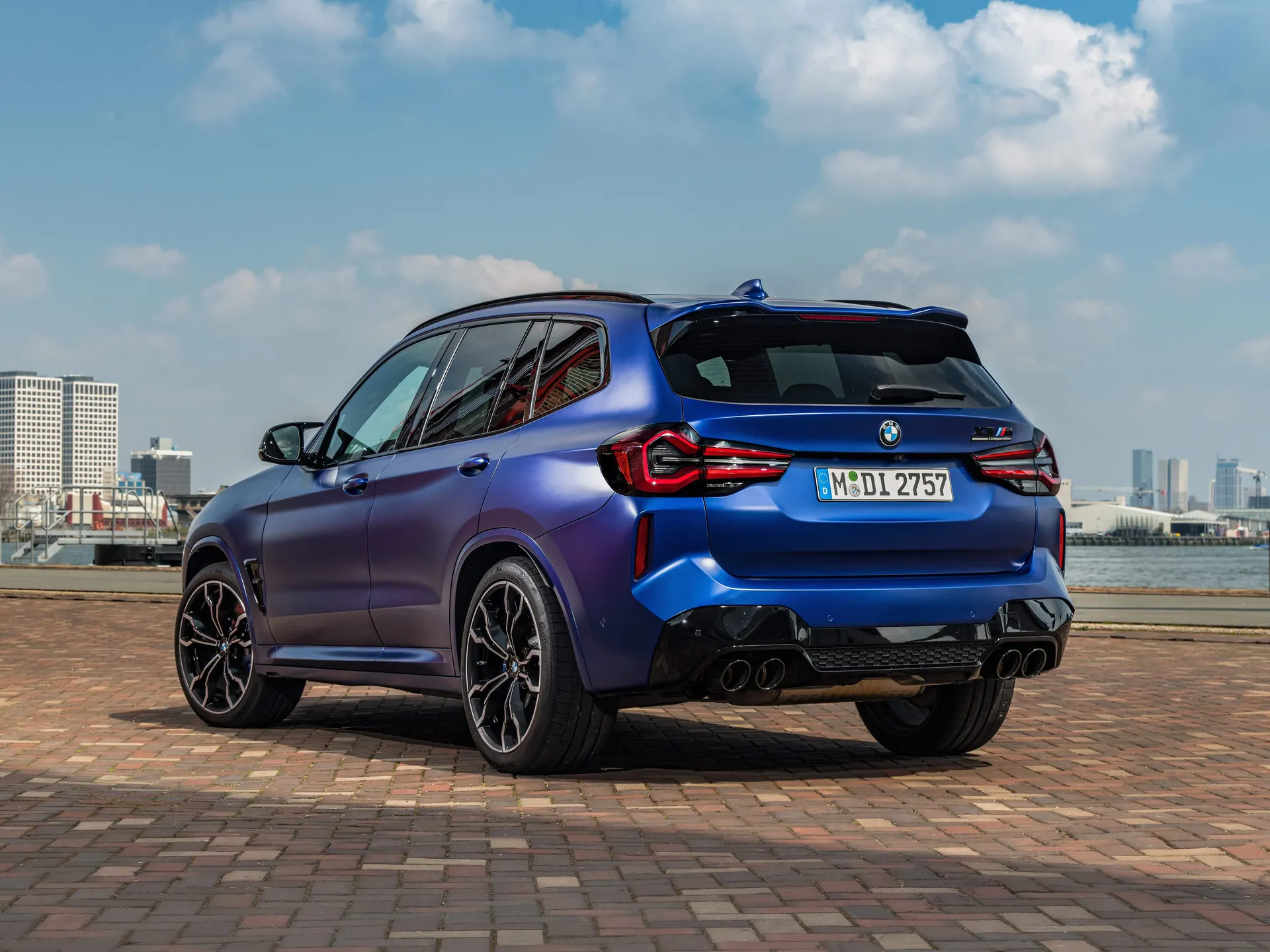 BMW X3 M Competition (2022) – zadní tříčtvrteční pohled