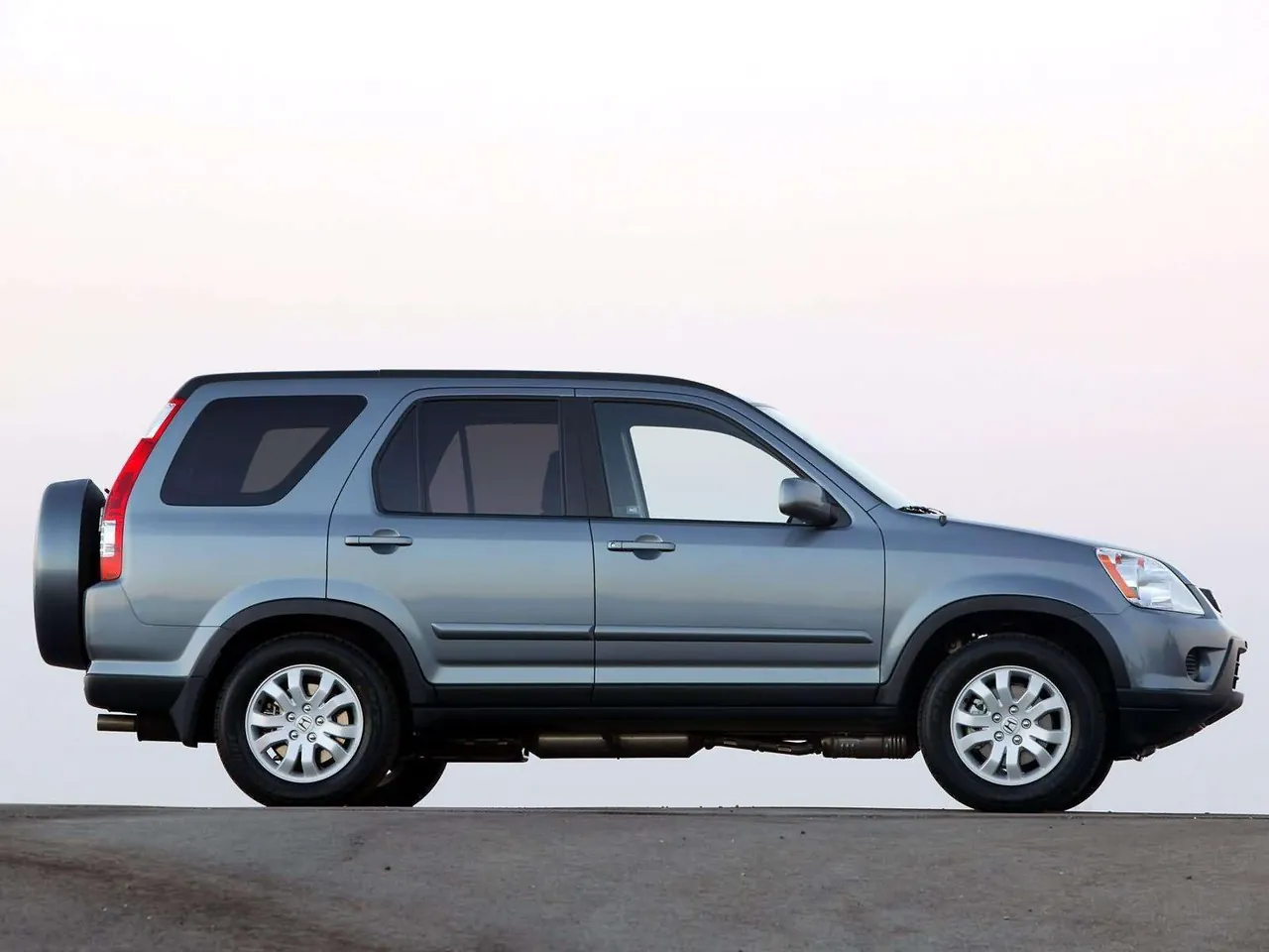 Honda CRV SE (2005) – boční profil