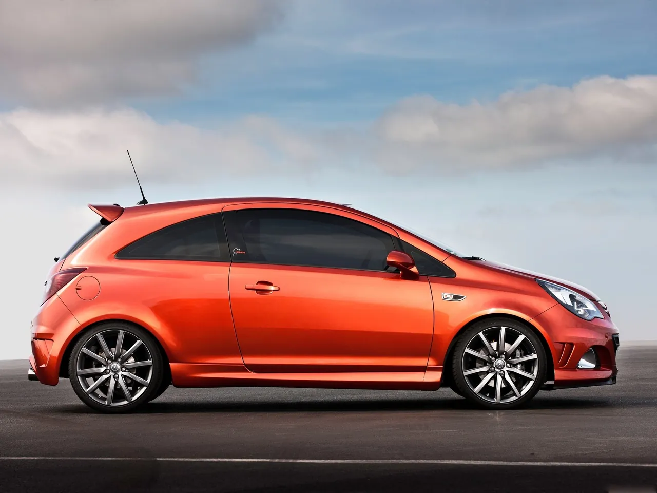 Opel Corsa OPC Nurburgring Edition (2011) – boční profil
