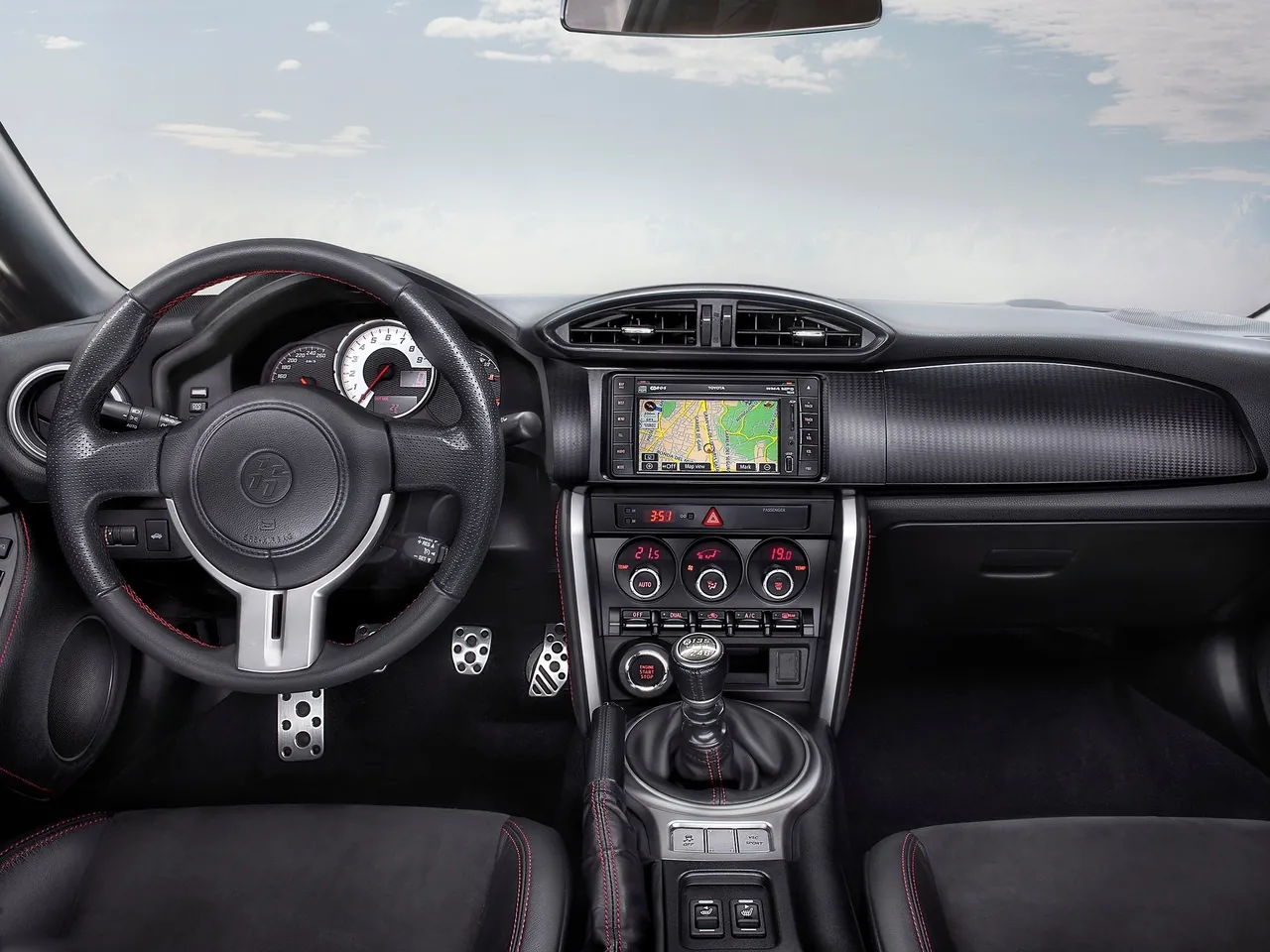 Toyota GT 86 (2013) – interiér