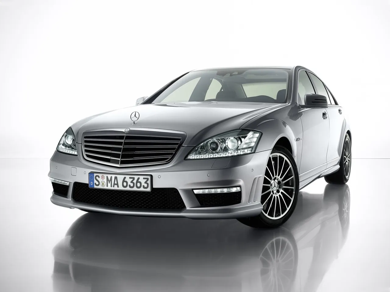 Mercedes-Benz S63 AMG (2010)