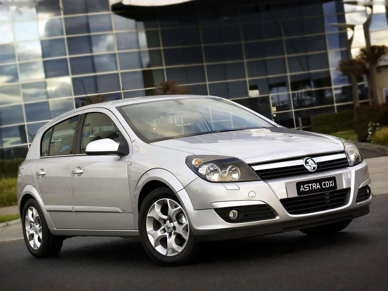 Holden Astra CDXi 5door (2004)