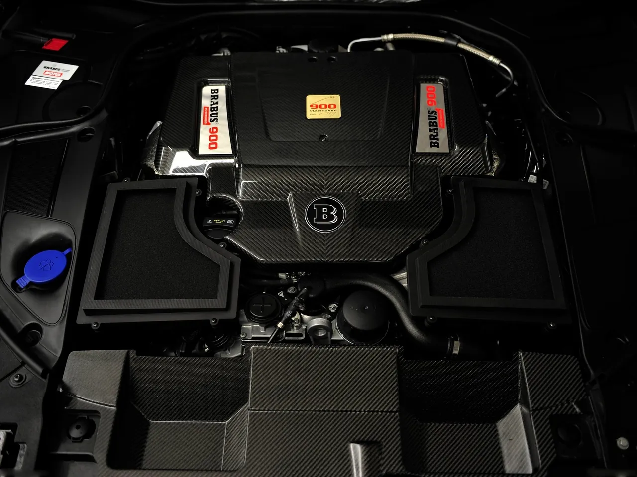 Brabus Rocket 900 (2015) – motorový prostor