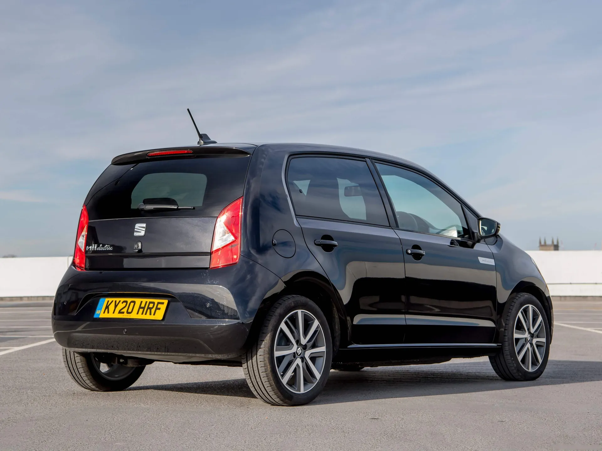 Seat Mii Electric [UK] (2020) – zadní tříčtvrteční pohled