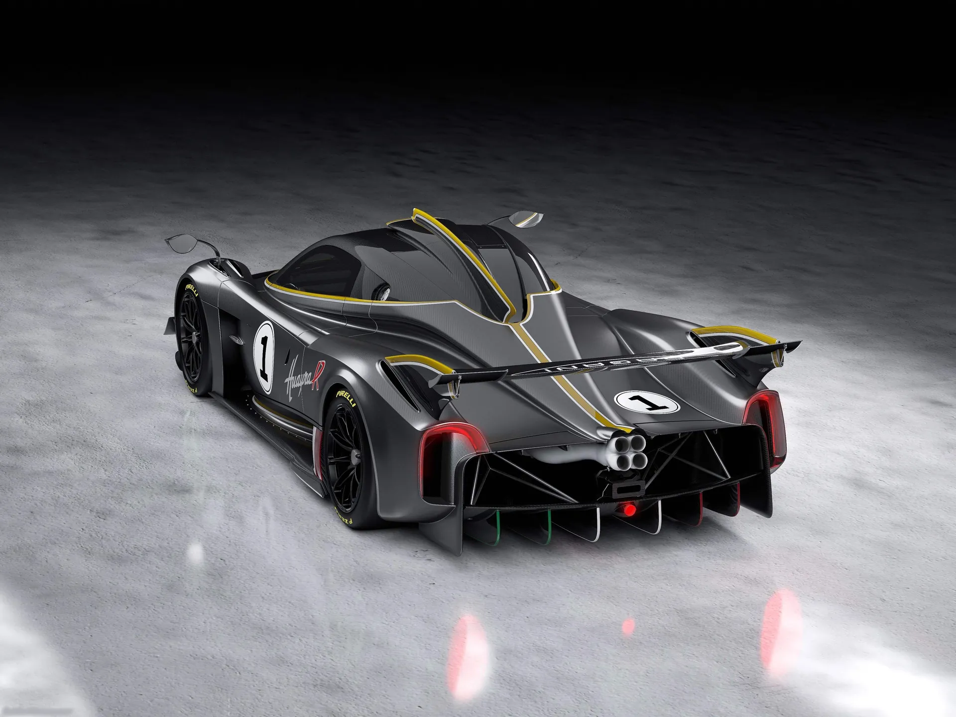 Pagani Huayra R (2021) – zadní tříčtvrteční pohled