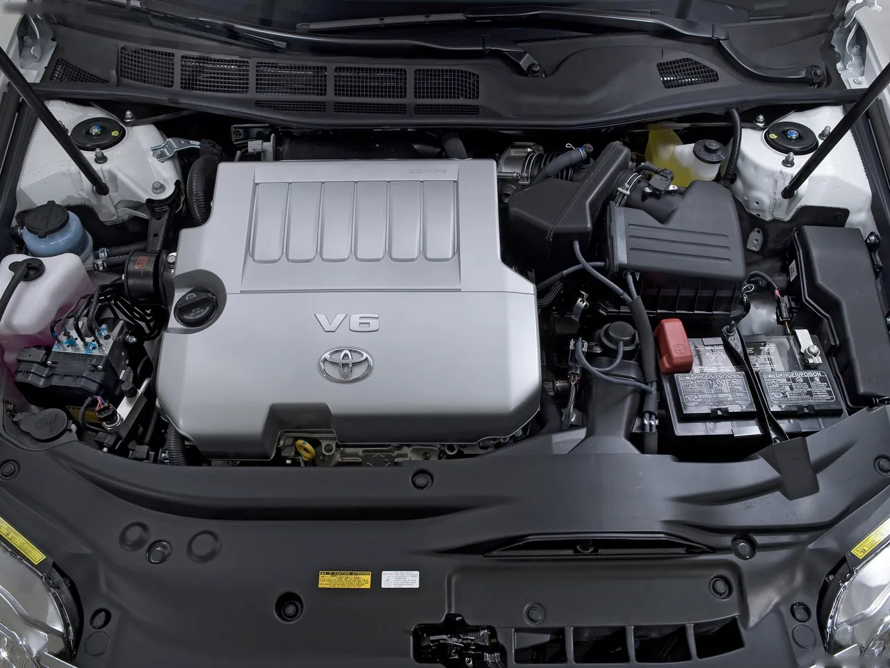 Toyota Avalon (2011) – motorový prostor