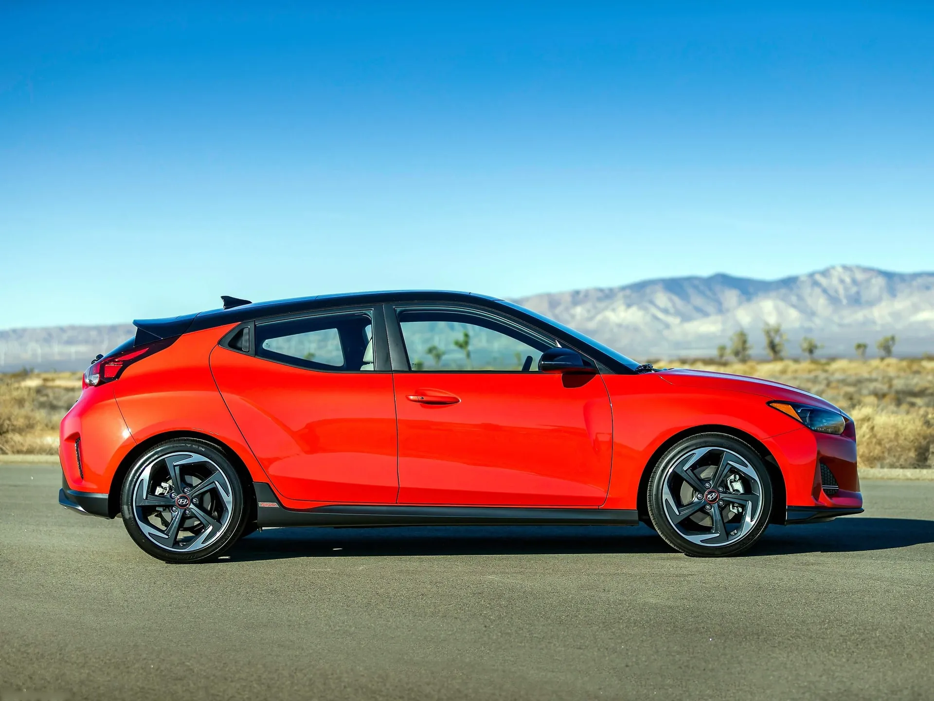 Hyundai Veloster (2019) – boční profil
