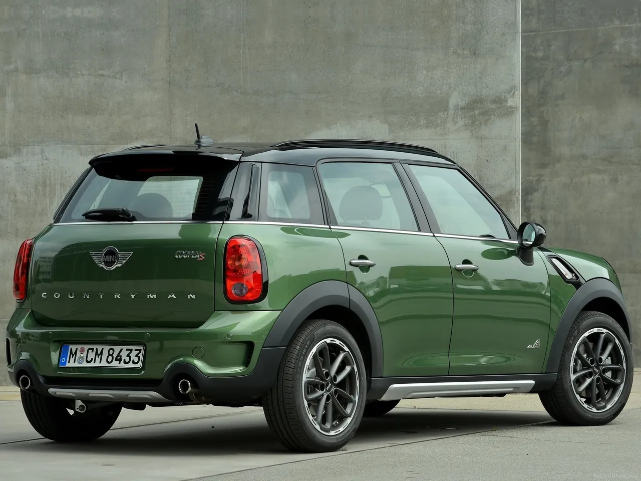 Mini Countryman (2015) – zadní tříčtvrteční pohled