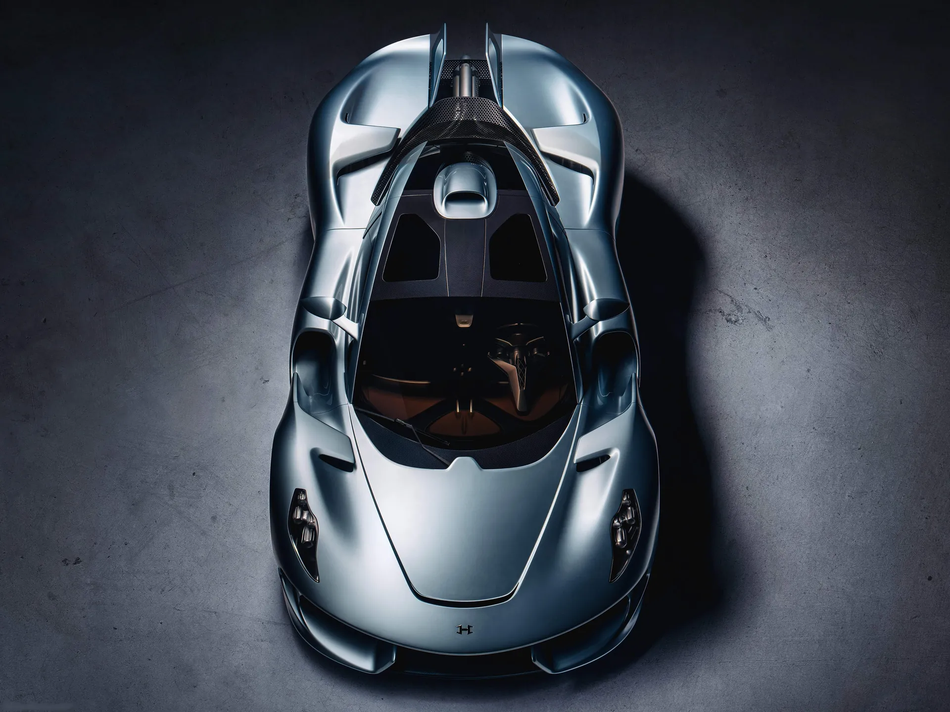 Hennessey Blackbird (2030) – pohled shora