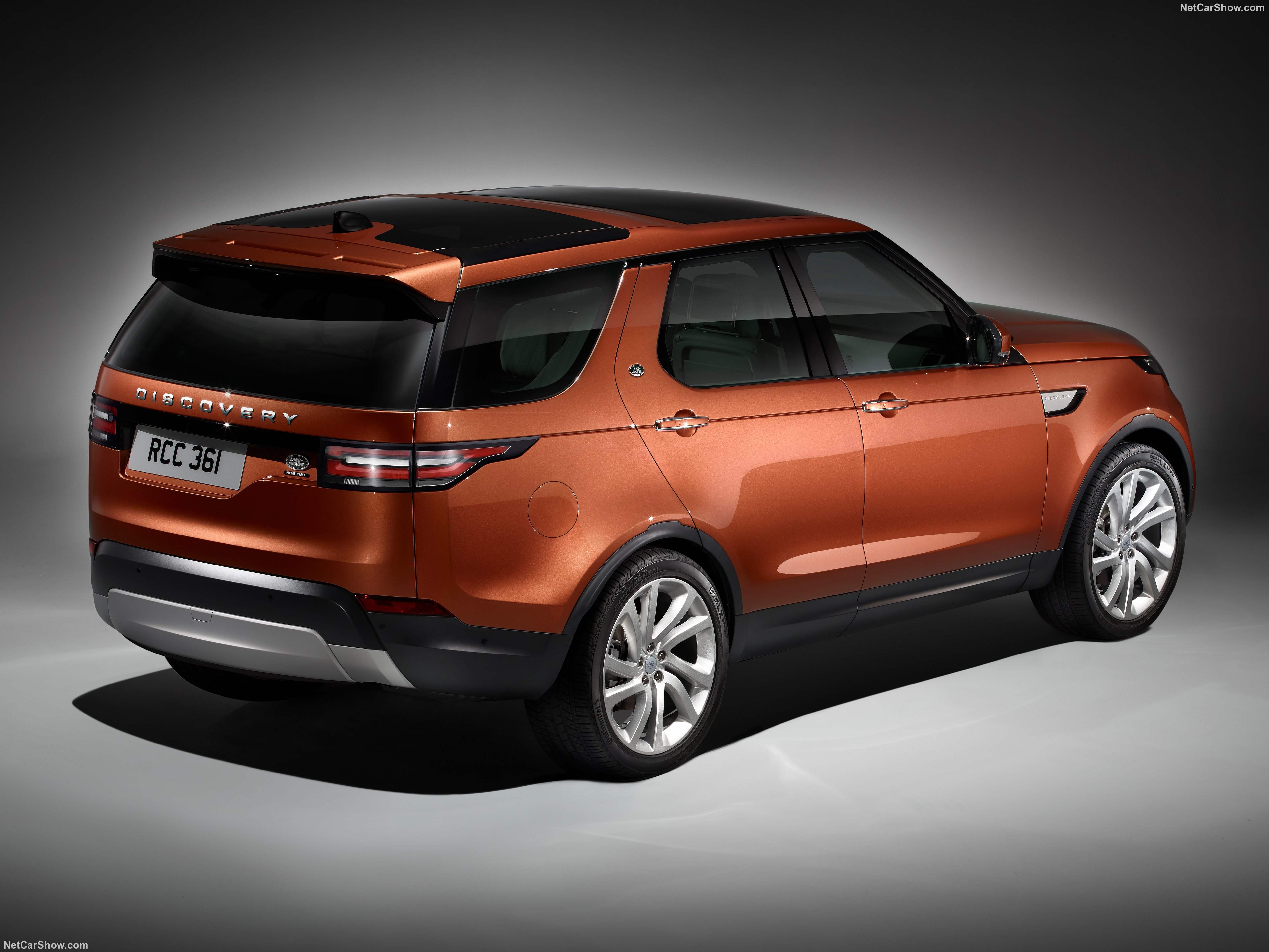 Land Rover Discovery (2017) – zadní tříčtvrteční pohled