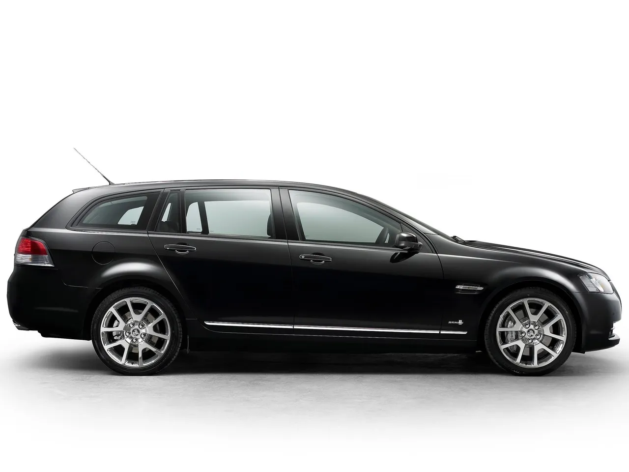 Holden VE II Commodore Sportwagon Calais V (2011) – boční profil