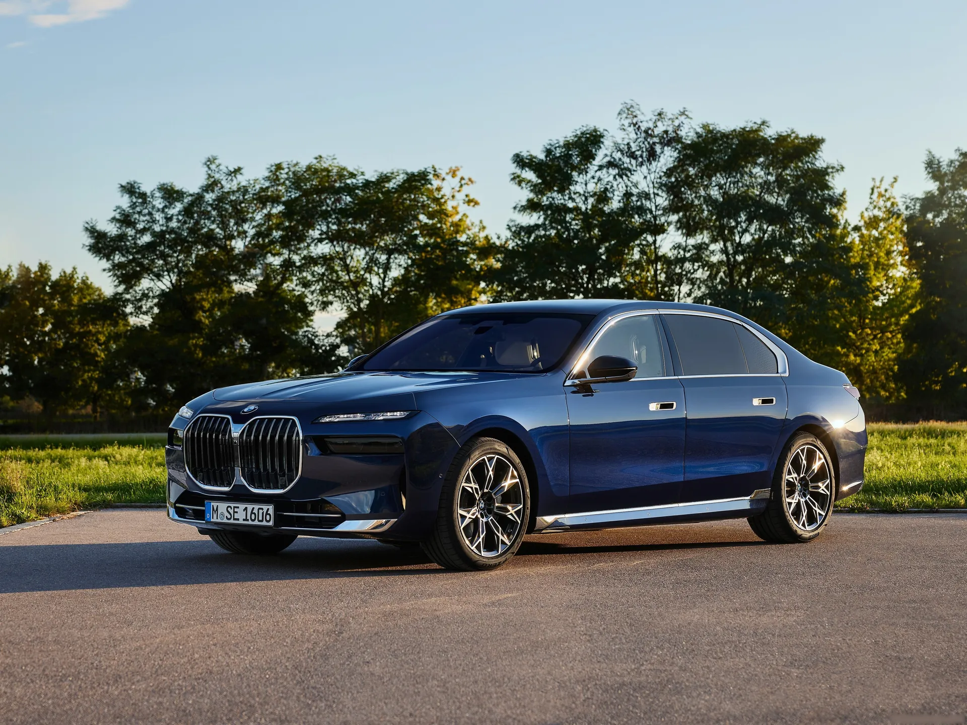 BMW 7-Series (2023)