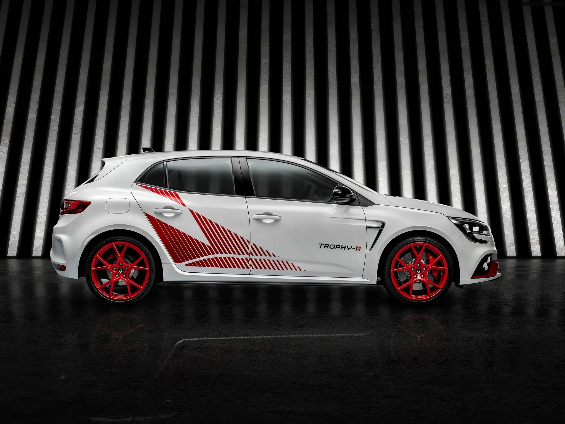 Renault Megane RS Trophy-R (2020) – boční profil