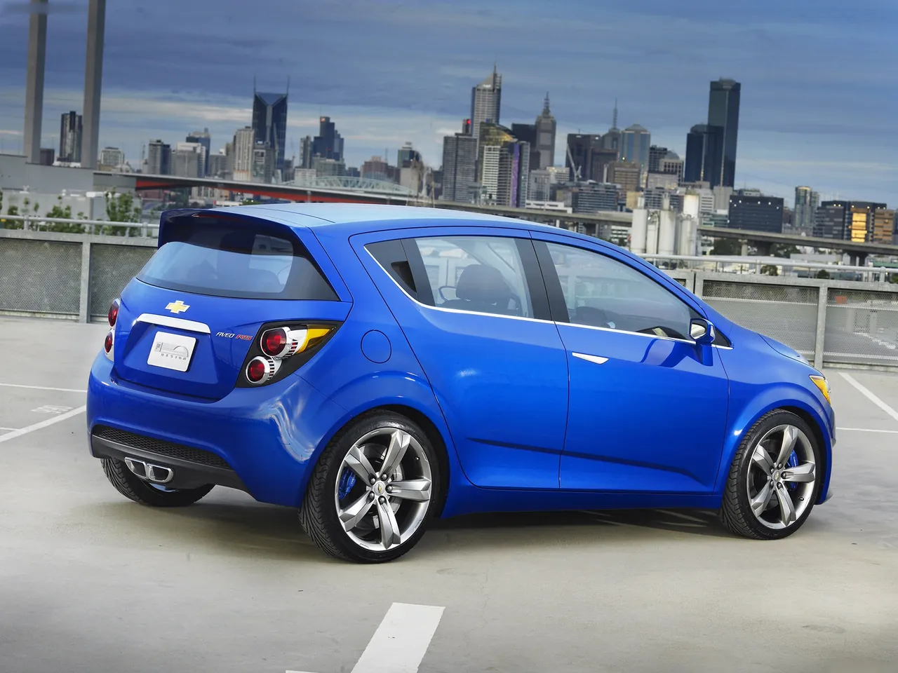 Chevrolet Aveo RS Concept (2010) – zadní tříčtvrteční pohled