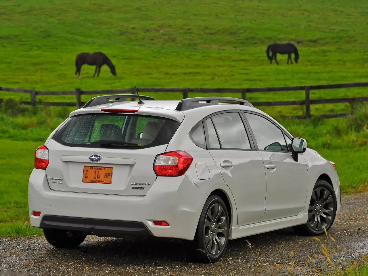 Subaru Impreza 5-door (2012) – zadní tříčtvrteční pohled