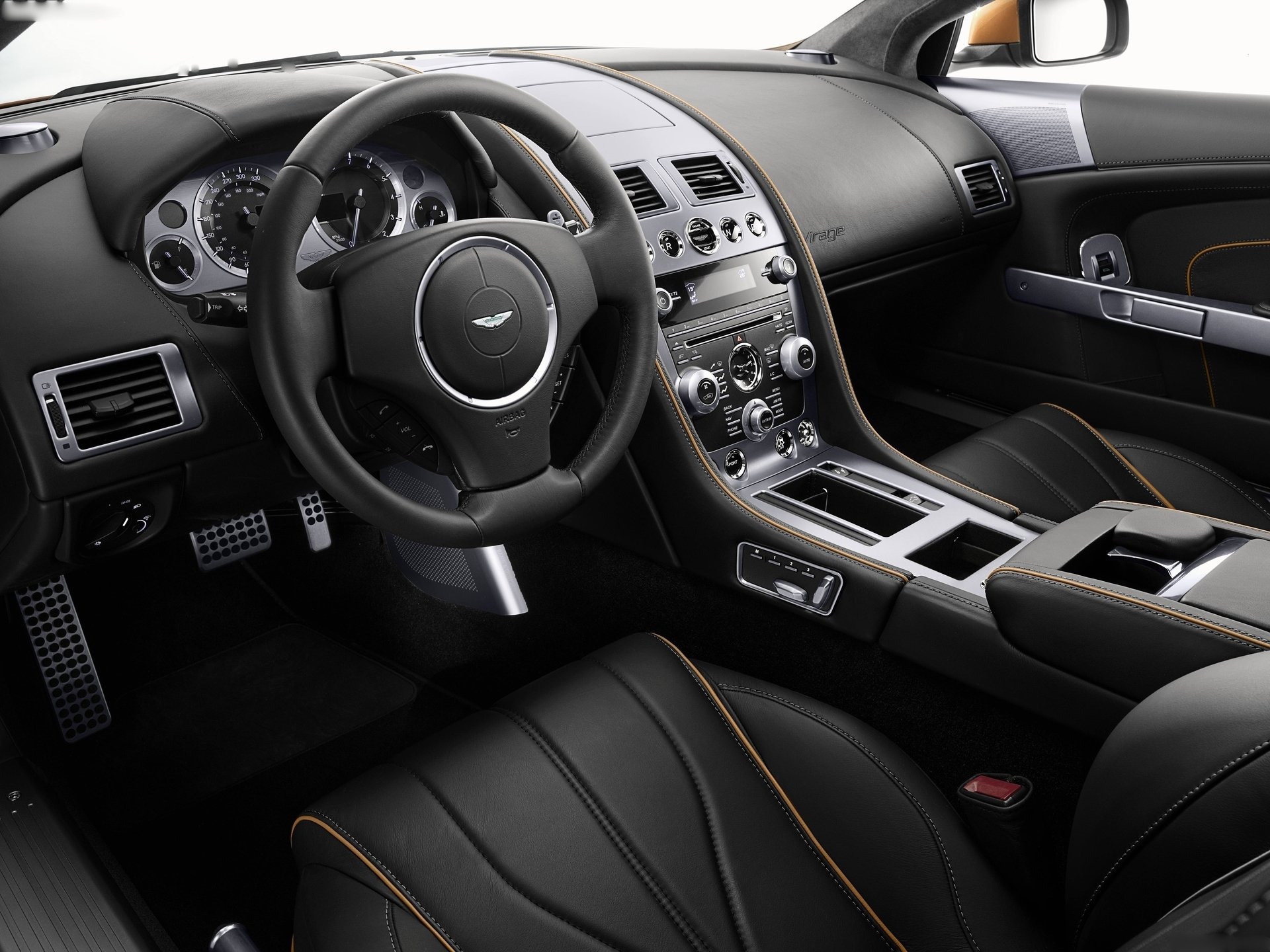 Aston Martin Virage (2012) – interiér