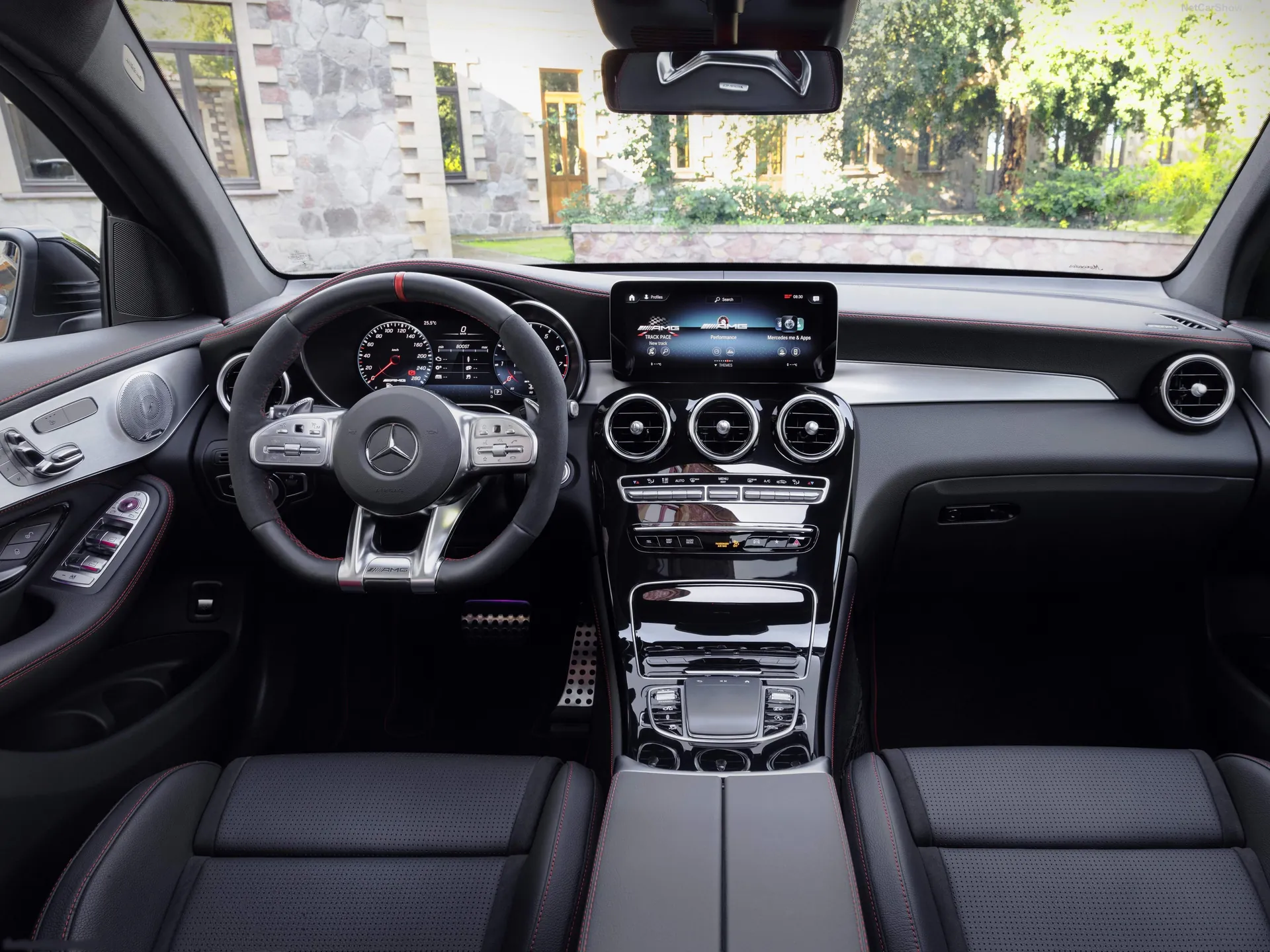 Mercedes-Benz GLC43 AMG 4Matic Coupe (2020) - Interior