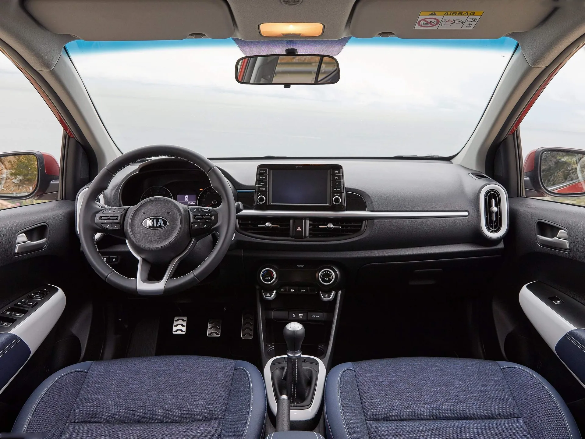 Kia Picanto (2017) – interiér