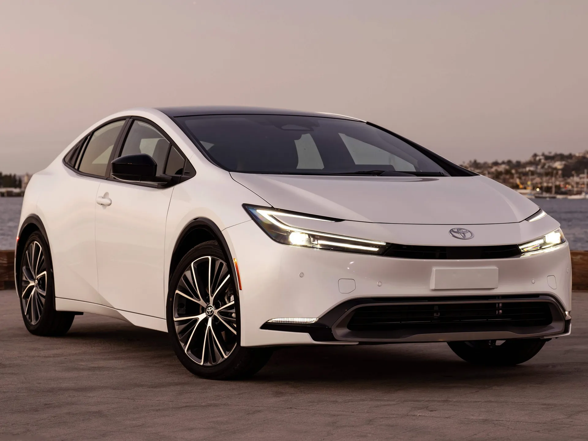 Toyota Prius [US] (2023)