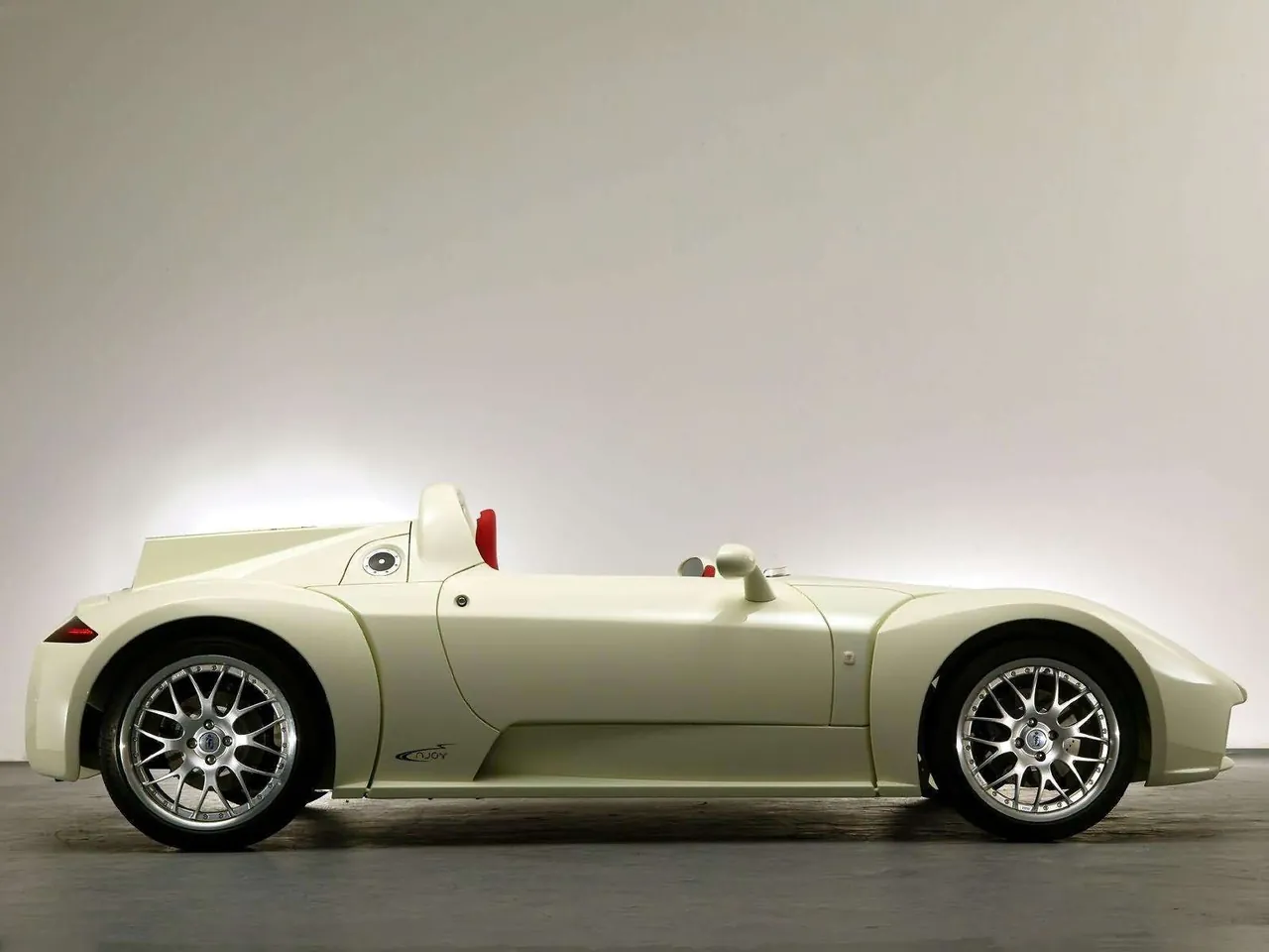 Pininfarina Enjoy (2005) – boční profil