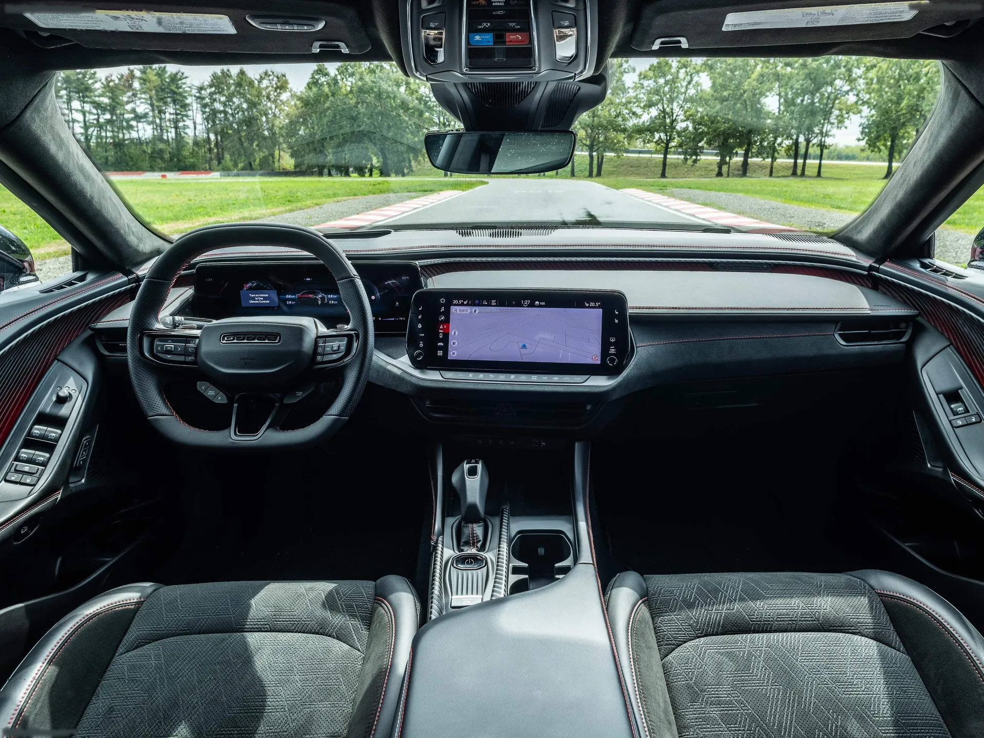 Dodge Charger Daytona 4-door [EU] (2027) – interiér