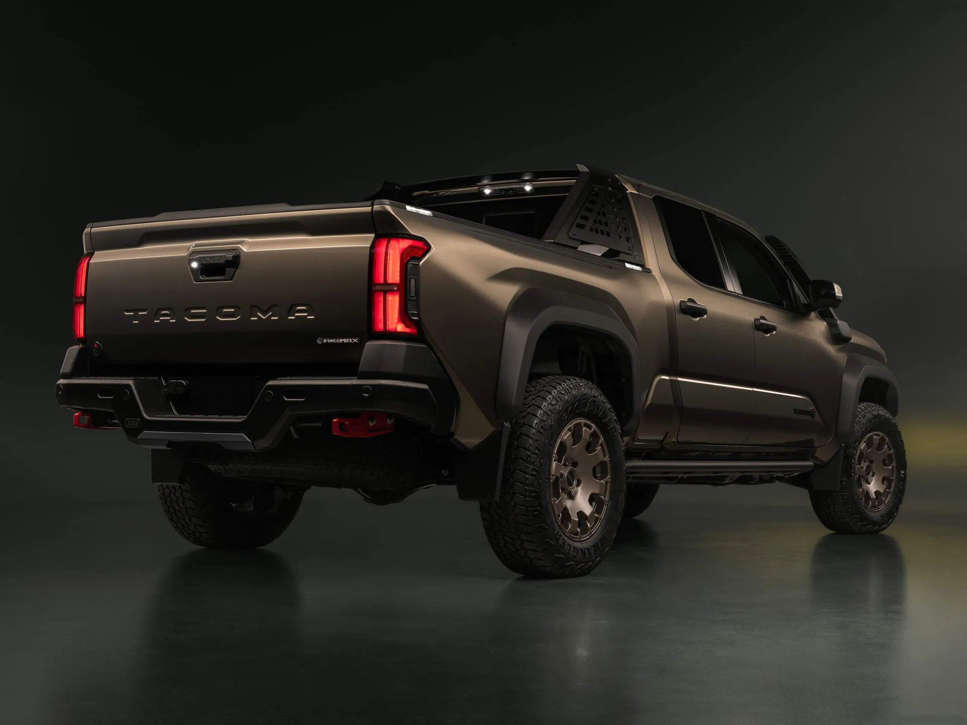 Toyota Tacoma Trailhunter (2024) – zadní tříčtvrteční pohled
