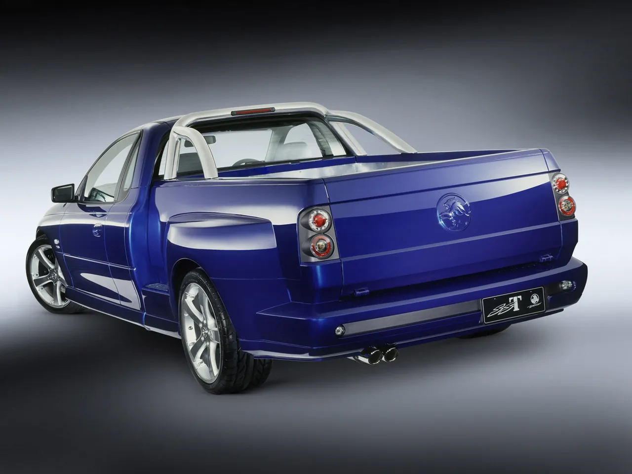 Holden SST Concept (2002) – zadní tříčtvrteční pohled