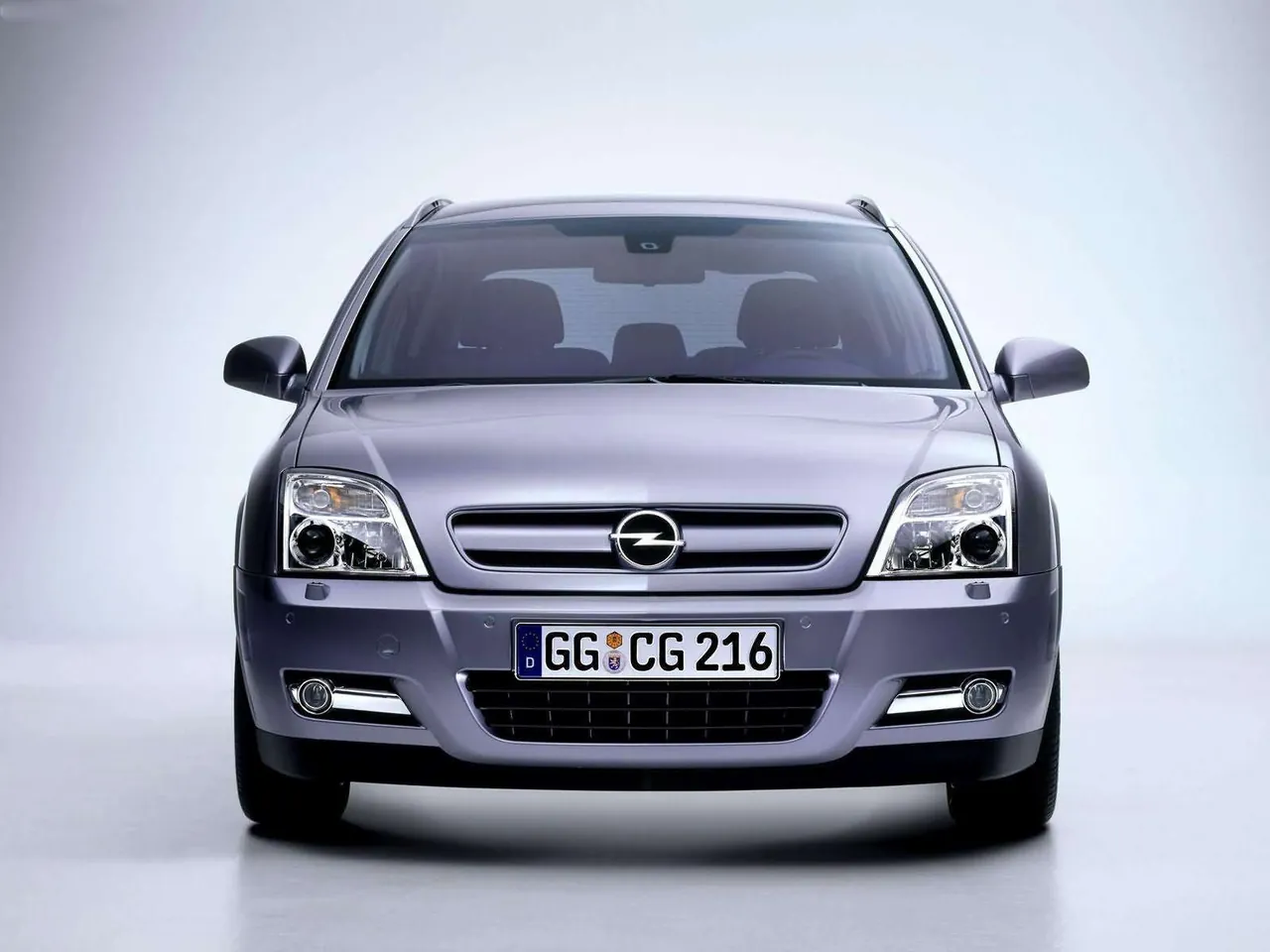 Opel Signum 3.2 V6 (2003) – zepředu