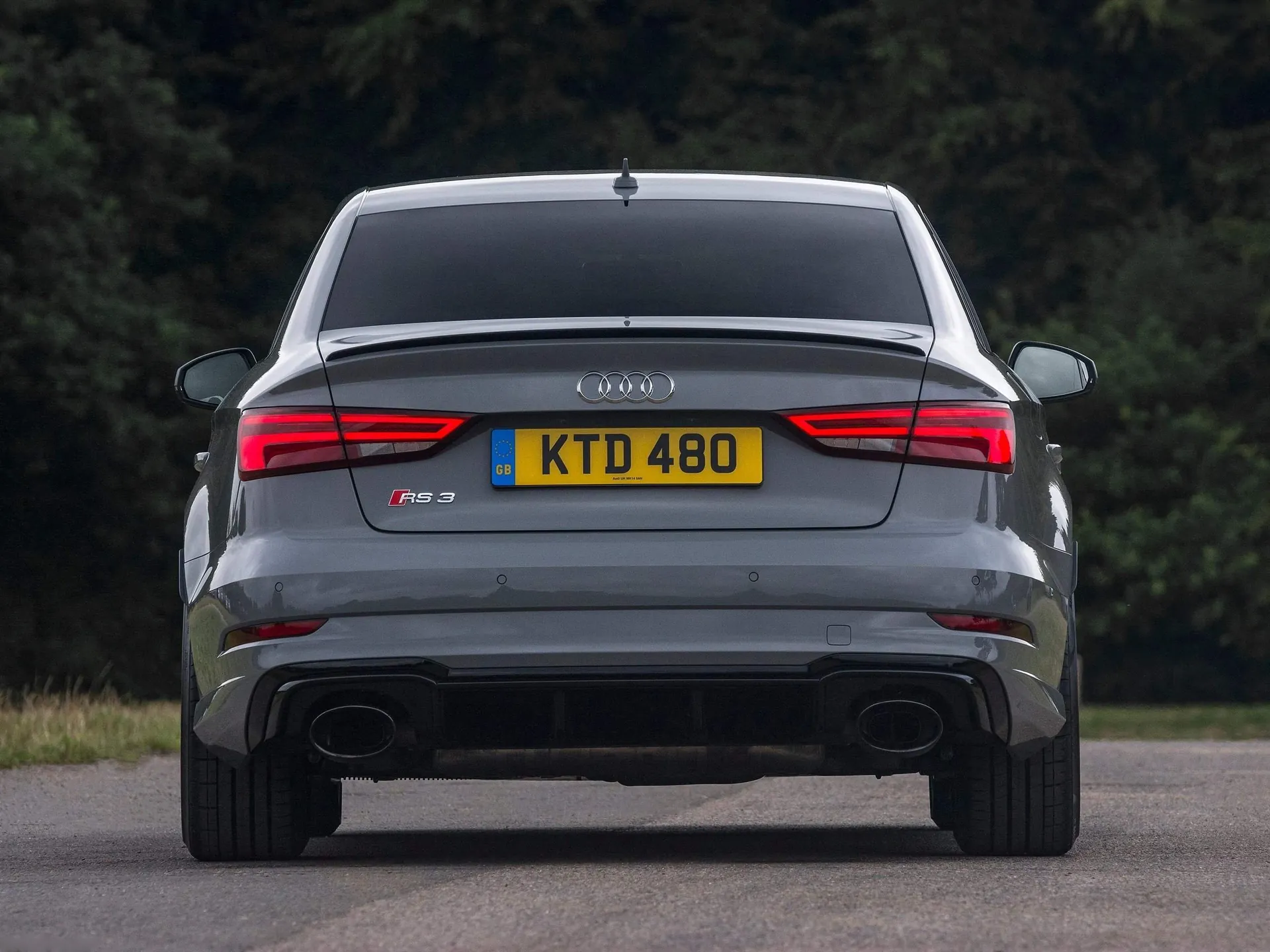 Audi RS3 Sedan (2017) – zezadu