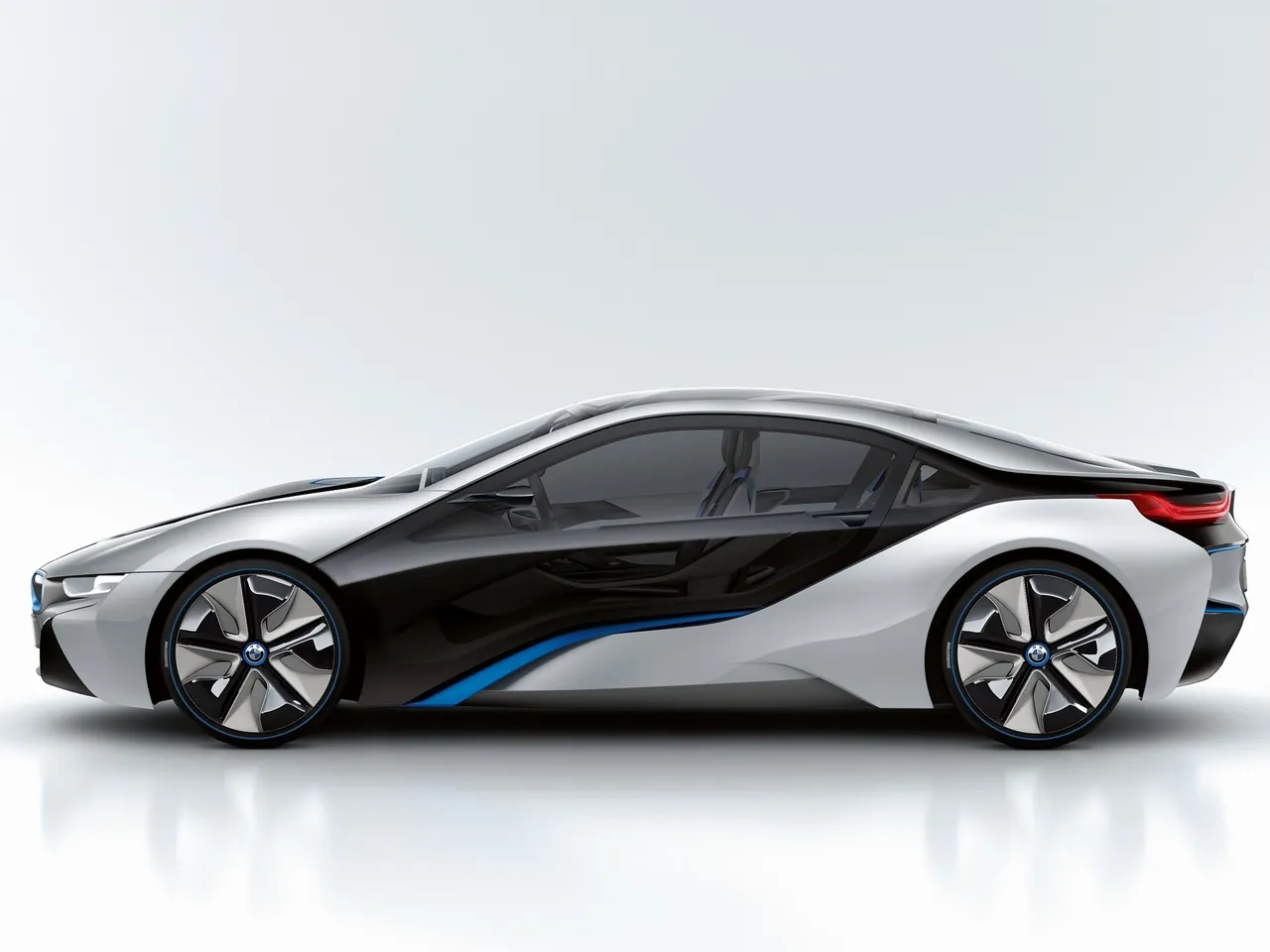 BMW i8 Concept (2011) – boční profil