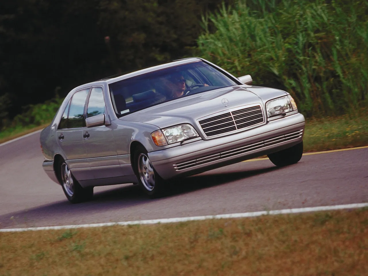 Mercedes-Benz S-Class (1999)