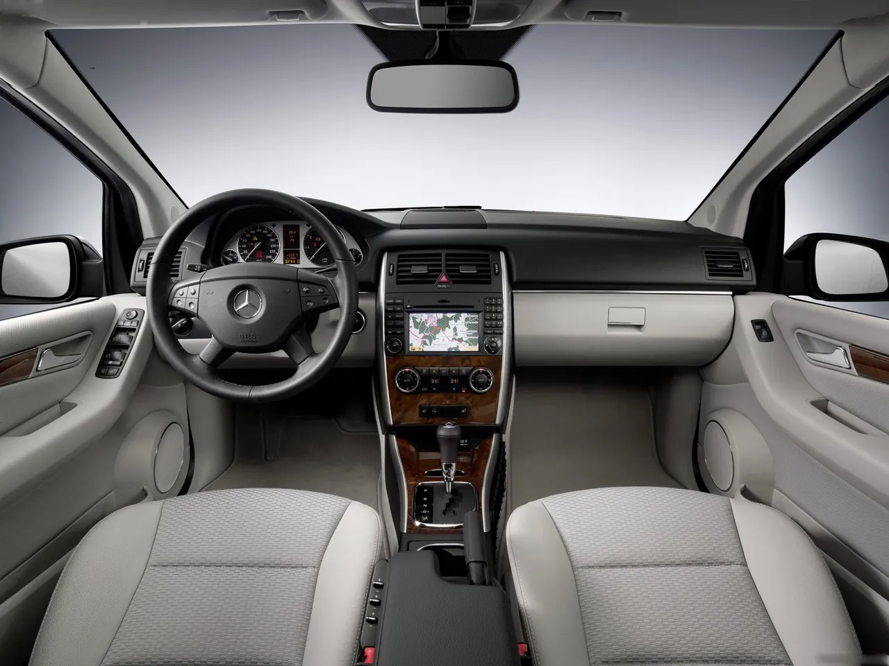 Mercedes-Benz B-Class (2009) - Interior