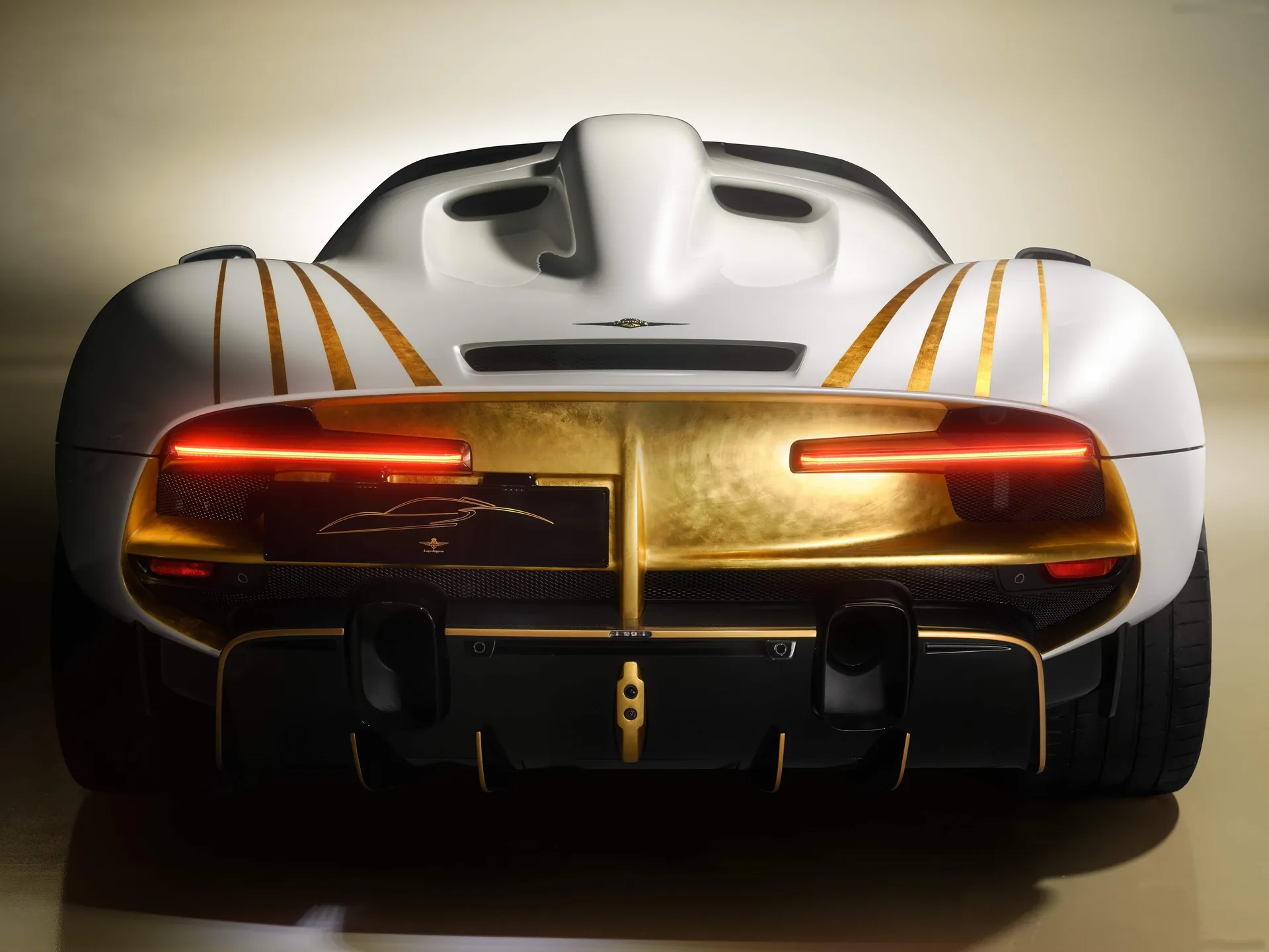 Touring Superleggera Arese RH95 Vento DOro (2024) – zezadu