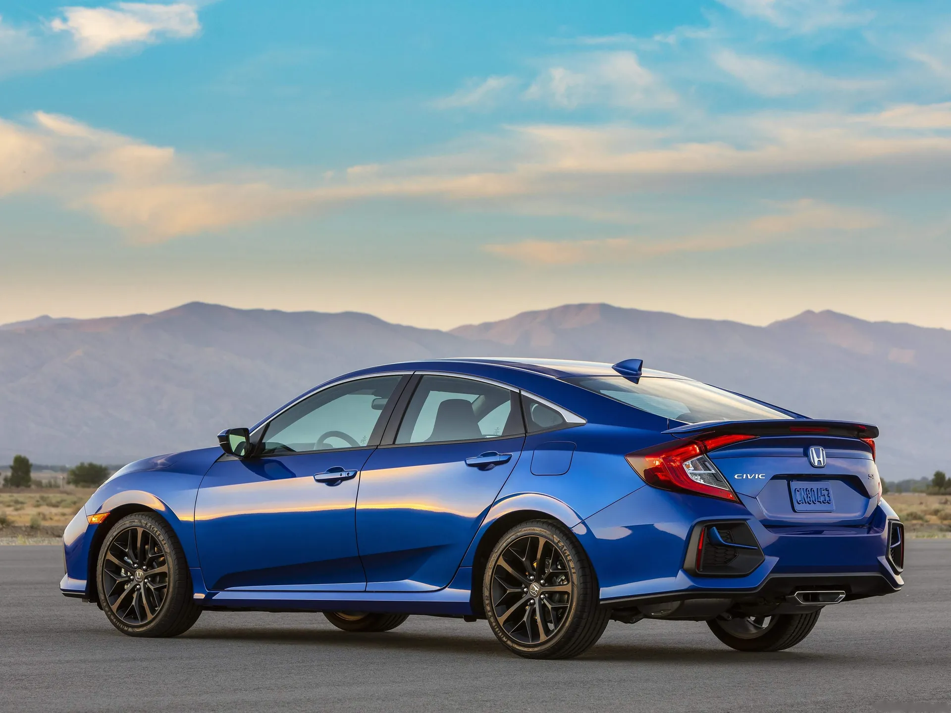 Honda Civic Si Sedan (2020) – zadní tříčtvrteční pohled