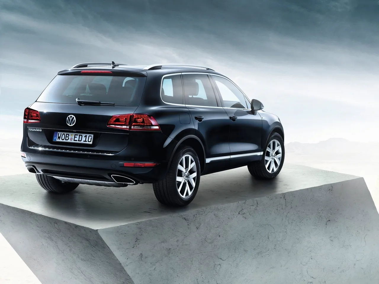 Volkswagen Touareg Edition X (2013) – zadní tříčtvrteční pohled