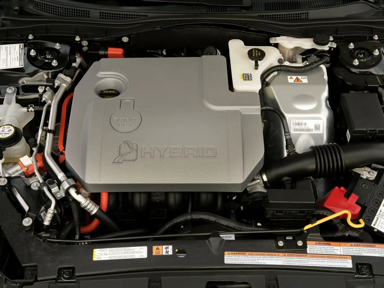 Mercury Milan Hybrid (2010) – motorový prostor