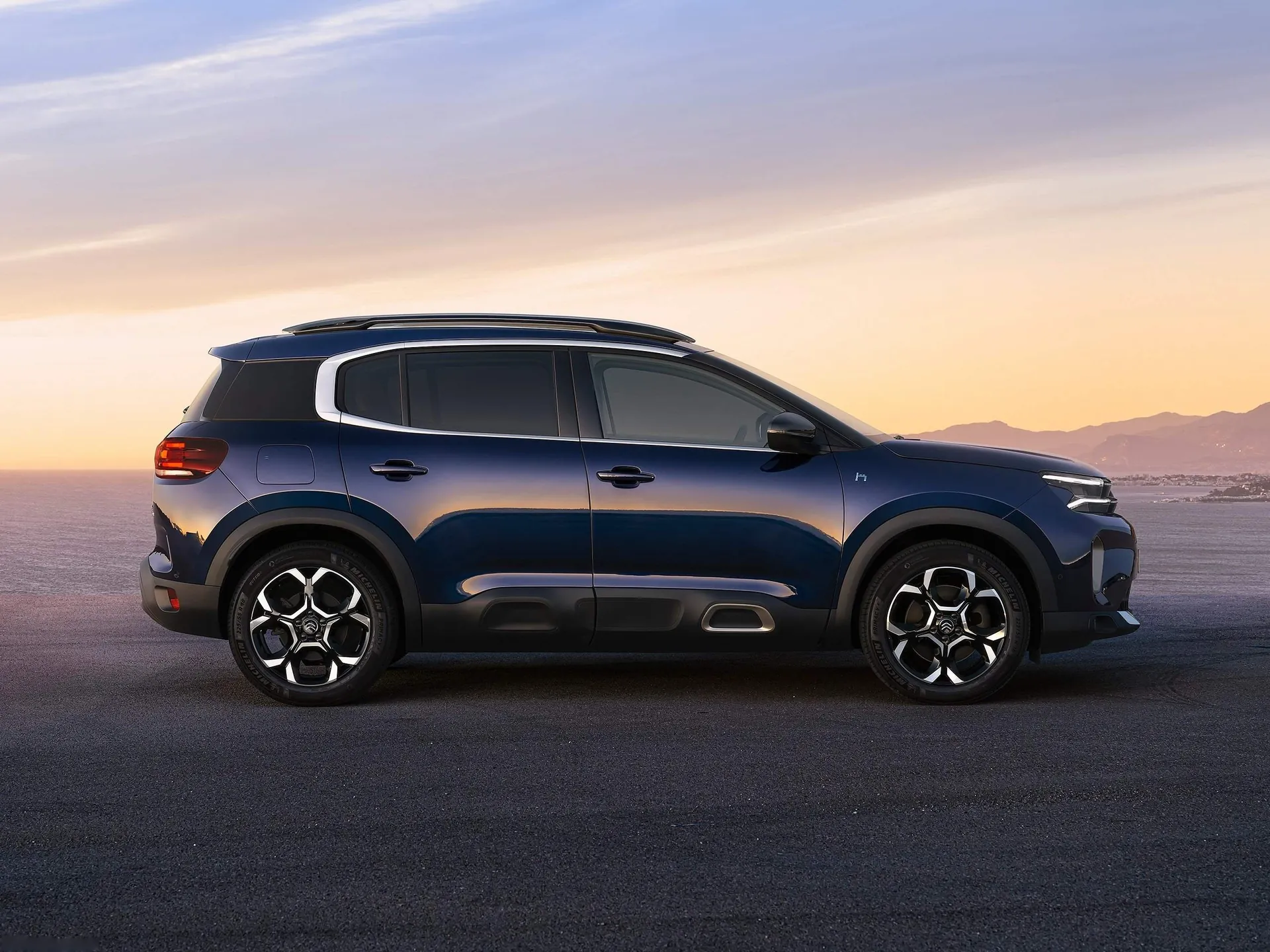 Citroen C5 Aircross (2022) – boční profil