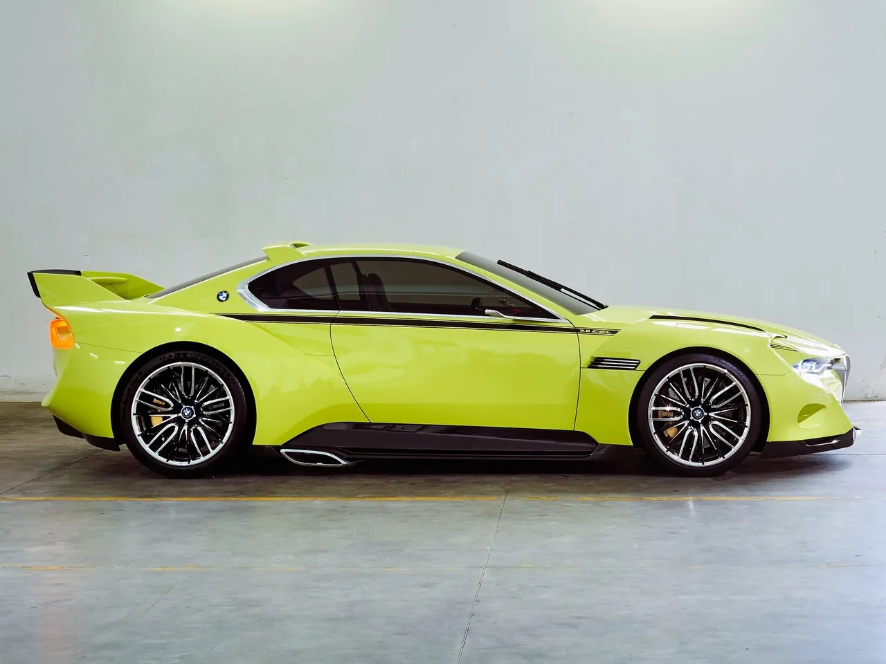 BMW 3.0 CSL Hommage Concept (2015) – boční profil